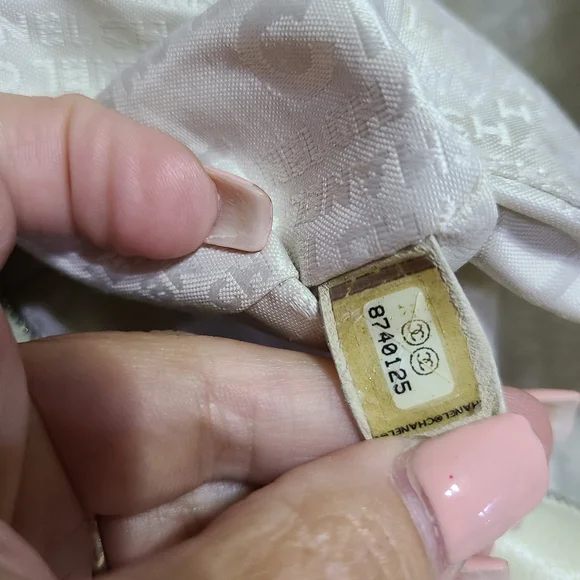 Chanel Bag - Picture 8 of 16